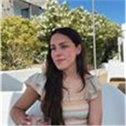 Me defino una persona responsable y con ganas de enseñar, estudio educación infantil y he dado clases de refuerzos a niños de prim