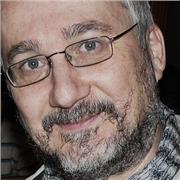 Laureato Lettere Moderne (Storia del Cinema) impartisce lezioni di Letteratura Italiana a studenti di Liceo e Scuole Superiori