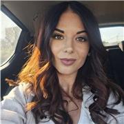 Maestra di scuola primaria, laureanda in Scienze della Formazione primaria.