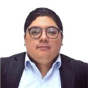 Profesor de Ciencias Políticas, imparte clases a interesados en la Ciencia Política, Filosofía Política y Sociologia