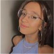 Se ami la grafica e vuoi imparare anche te le basi di utilizzo dei software necessari, sono la tua insegnante perfetta!