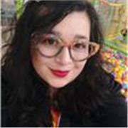 Soy licenciada en Educación Infantil, apasionada por acompañar el desarrollo del lenguaje y el amor por la literatura en niños de