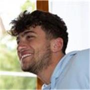 Ragazzo diplomato al Liceo Scientifico impartisce lezioni di latino, matematica ed inglese