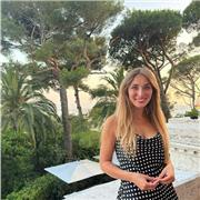 Studentessa di medicina e chirurgia precedentemente laureatasi in biotecnologie a Genova, offro ripetizioni di tutte le materie per studenti di scuola media o più piccoli, e ripetizioni di chimica biologia italiano storia e filosofia e matematica per stud