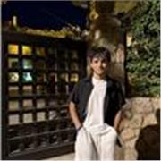 Me defino como una persona muy creativa y con ganas de aprender me encanta enseñara y sobre todo ver resultados de lo que hago 