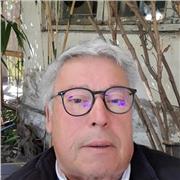 Puedo enseñar matemáticas para reforzar materias a alumnos hasta 4 medio y primer año de universidad.
También puedo reforzar física clásica