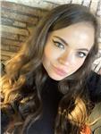 Laureata in mediazione linguistica, impartisce lezioni di inglese per studenti delle medie, superiori ed università