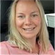 Experienced primary school teacher who believes confidence and learning grow together
