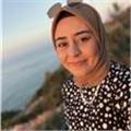  Eğitim teknolojilerine ve yenilikçi öğretim tekniklerine hakim, iletişim becerileri güçlü genç bir öğretmen 