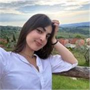 Laureanda magistrale in lingue all’Università di Firenze, impartisco lezioni di francese per studenti, universitari e adulti
