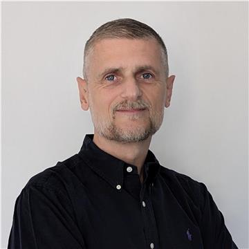 Consultant et Formateur - Cours de Gestion d'Entreprise , Finance, Economie de la seconde au Mastère.