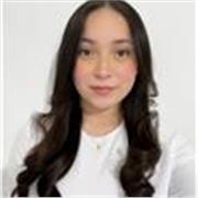 Soy una joven que ofrece clases de inglés para niños y adolescentes. 