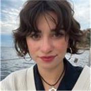 Étudiante en classe préparatoire khâgne A/L - L2 - Toscane Dolorian - motivée et engagée 