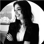 Laureata in Giurisprudenza con il massimo dei voti impartisce lezioni di Diritto per studenti di Scuola Superiore e Università