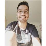 Profesor con experiencia en enseñanza a alumnos practicantes