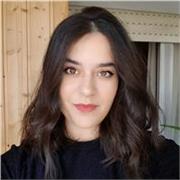 Soy Alba, filóloga inglesa y traductora y voy a hacer que el inglés se convierta en tu asignatura favorita.