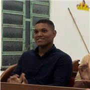 Dou aulas de matemática para alunos do ensino médio, fundamental e para aqueles que estudam para concursos públicos ou militares