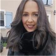 Traductrice et pianiste d'origine libanaise, je donne des cours de langues et de musique