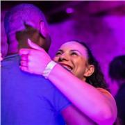 Professeur de kizomba dans une école de danse dans le centre ville de Marseille. Je mets à disposition mes compétences ainsi que mon expérience pour parfaire votre lady style, vous donner confiance en vous et surtout de faire de vous une diva