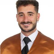 Graduado en Ingeniería Química y Biotecnología con 5 años de experiencia impartiendo clases particulares para ESO y bachillerato