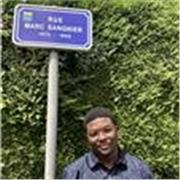 Étudiant en fin de licence Banque-Finance propose des cours particuliers d’anglais et de maths pour collégiens et lycéens.  