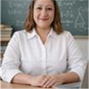 Docente de Matemática con metodologías digitales y enseñanza personalizada