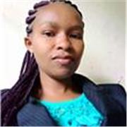 English tutor for kids in Budapest, offering online lessons, with experience in interactive and child-friendly teaching