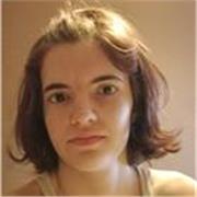 Profesora de inglés imparte clases para niños de todas las edades