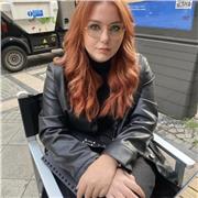 studentessa di beni culturali, offro la mia disponibilità per insegnare inglese,storia e lingua e letteratura italiana