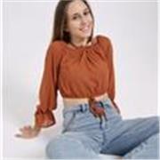 Mi chiamo Carlotta, ho 18 anni, frequento il liceo classico Gaio Valerio Catullo e sono disponibile per ripetizioni di qualsiasi materia otre all’italiano (elementari e medie)