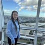 Soy Nora y tengo 16 años. Doy clases particulares un poco de todo pero también de matemáticas básicas