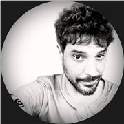 Profesor con experiencia en fotografía analógica y digital