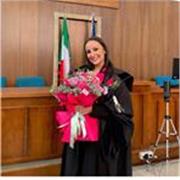 Laureata in legge prossima alla abilitazione impartisce lezioni per ragazzi di scuola superiore . Sono disponibile per un aiuto nella redazione delle tesi di laurea per studenti universitari