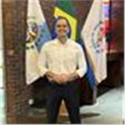 Dou aulas de física online. Possui doutorado em engenharia e sou professor da UERJ