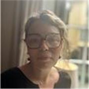 Maman de 3 enfants ( tle, 3eme, ce2,) diplômée littéraire,  expat depuis 17 ans .  Habituée au soutien scolaire en ligne collège. 