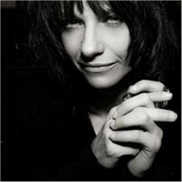 Anne-Françoise Roux | Letuelezioni.it