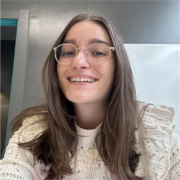 María