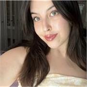 Profesora de inglés extranjera con experiencia docente en Barcelona, ofrece clases personalizadas para exámenes PET y KET.