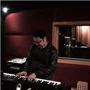 Profesor de piano y armonía musical para niños , jóvenes y adultos