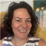 Business, Medical, and Insurance English Teacher.
Offers lessons for language certifications and exams, such as IELTS.