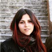 Studentessa esperta in lingue impartisce ripetizione di tutte le materie