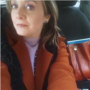 Sono la persona che ti aiuta all'apprendimento della lingua italiana, senza noia e con molta empatia.