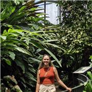 Professora particular de Biologia. Especialista em botânica