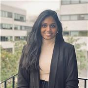 Passionnée par l’enseignement et la transmission des savoirs , j’ai à cœur d’accompagner chaque élève de manière personnalisée.