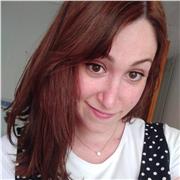 Soy una persona bastante motivadora a de enseñar. Hago que los conocimientos parezcan más sencillos para que se asimilen mejor en pequeñas partes y lograr avanzar con seguridad y firmeza