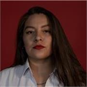 Maestra en el sector escolar y cultural