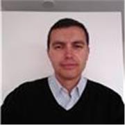 Abogado y economista, con experiencia en litigio; ofrece asesoría académica en áreas de Derecho Civil, Administrativo y Law and Economics