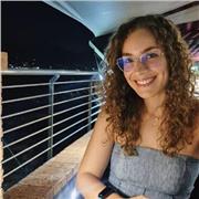 Dottoressa in Lettere moderne impartisce lezioni private in letteratura e grammatica italiana e geostoria.