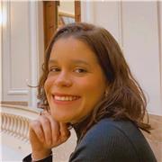 Estudante de medicina com conhecimento aprofundado em diversas áreas do conhecimento. Capacitada para auxiliar crianças e jovens nos estudos formais