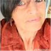 formatrice spécialisée donne cours de soutien à domicile ou en ligne ou centre de formation.